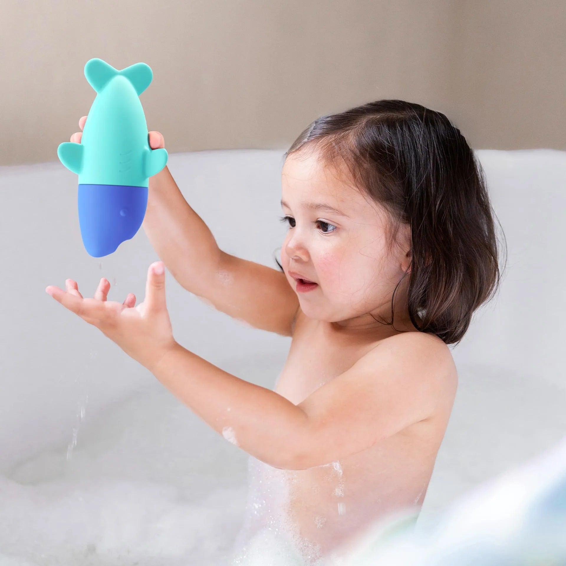 Kids water squirter bath toy for sensory play